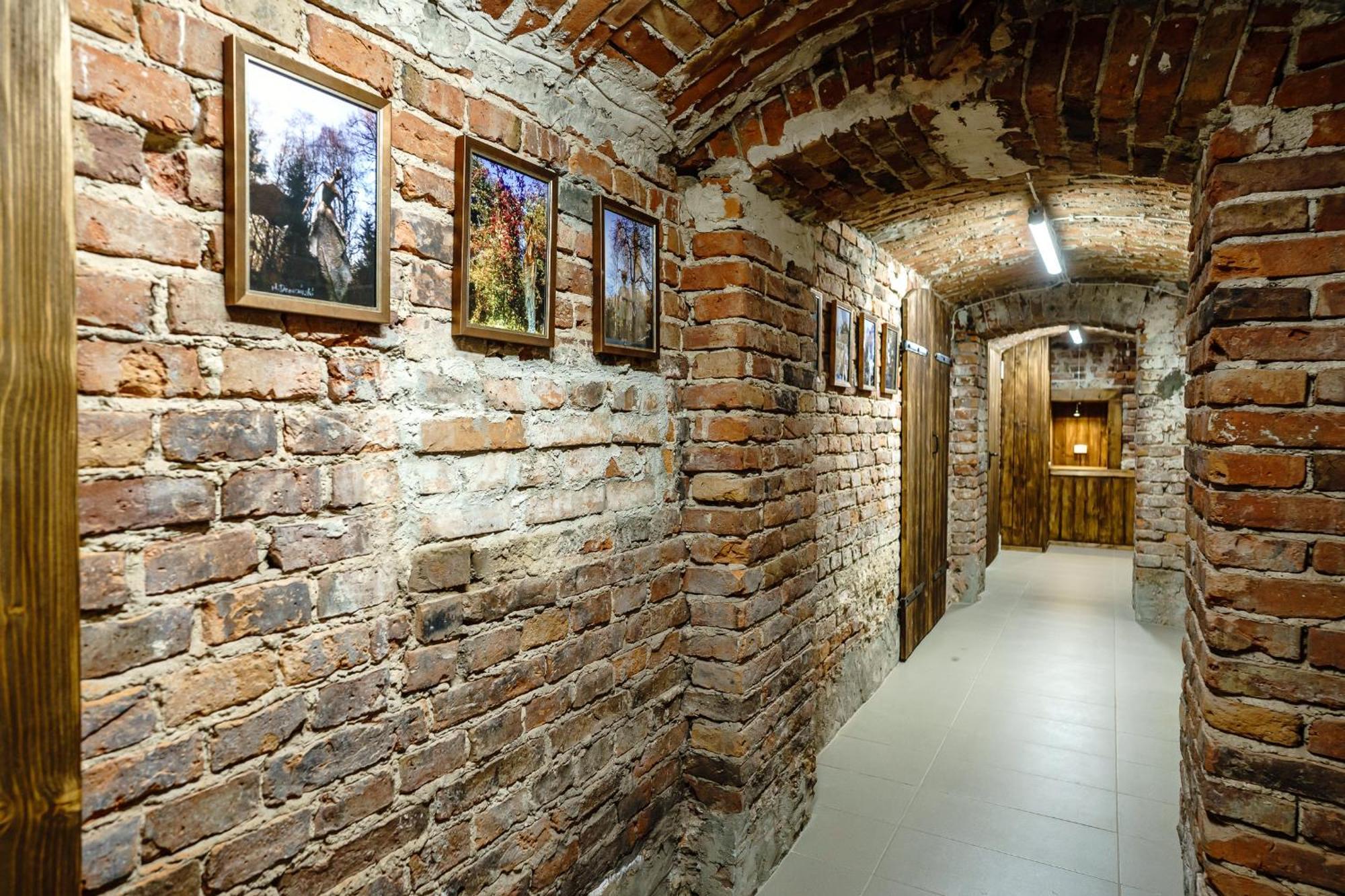 Old Town Ac Apartments Main Raiway Station Krakau Buitenkant foto